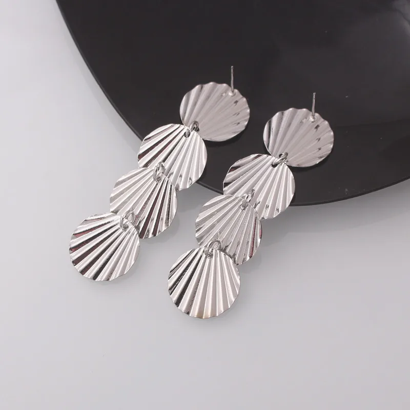 Fold Metal Dangle Earrings for Women Shell Shape Pendants Drop Earrings Cool Stuff Girls Fashion Ear Jewelry pendientes mujer