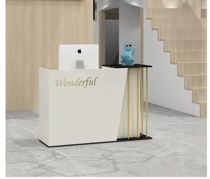 Piccola reception piatta per cassiere