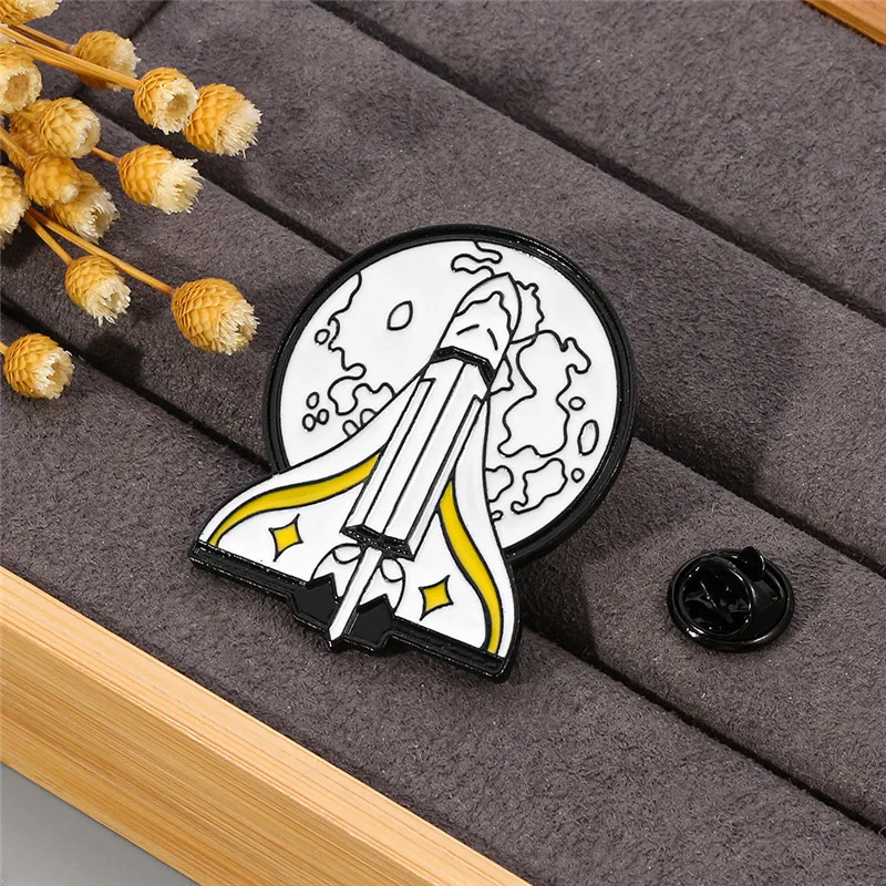 The Last of Us 2 Ellie Backpack Pins Brooch White Shield Rocket Spaceship Badge Brooches for Fans Cosplay Jewelry Gift