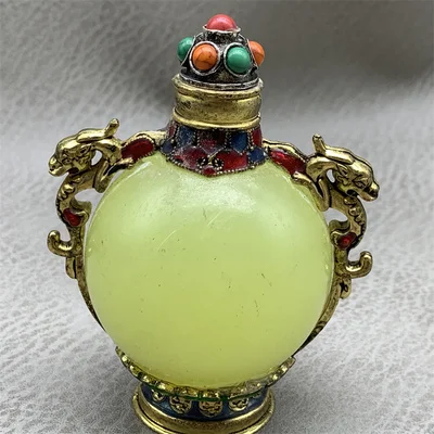 

Retro Tibetan Silver Imitation Old Double-Sided Luminous Decorative Snuff Bottle