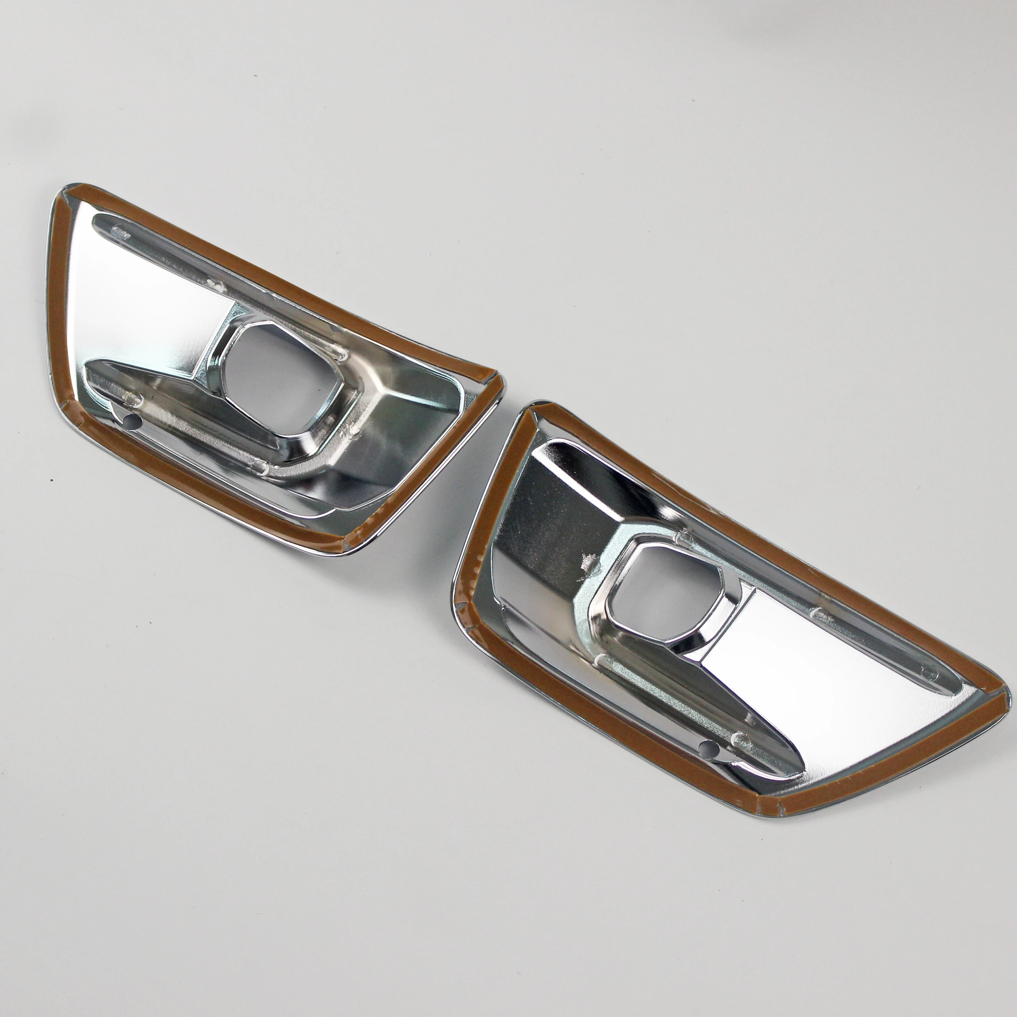 غطاء مصباح الضباب الأمامي المصنوع من الكروم لسيارة تويوتا لاند كروزر 300 FJ300 LC300 VXR GXR 2022 ملحقات #3