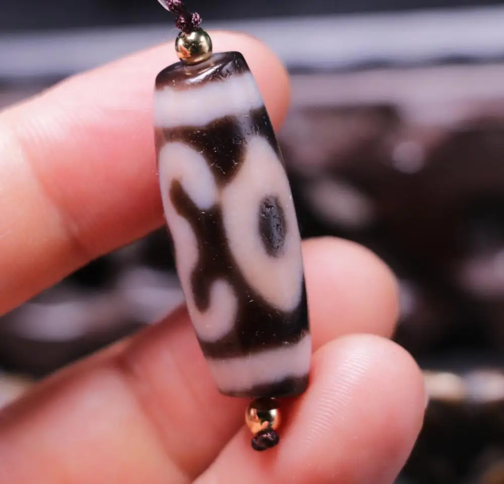 

Magic Power Tibetan Top Oily Old Agate 2 Buddha Eye Dapeng Bird dZi Bead Pendant LKbrother Saurces Top Quality Garrentee