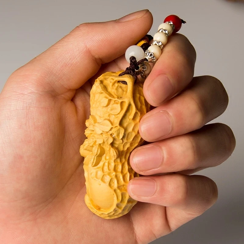 

Wood vintage carvings peanut craft artesanato Handmade pieces accessories car pendant collection chinese Christmas gifts