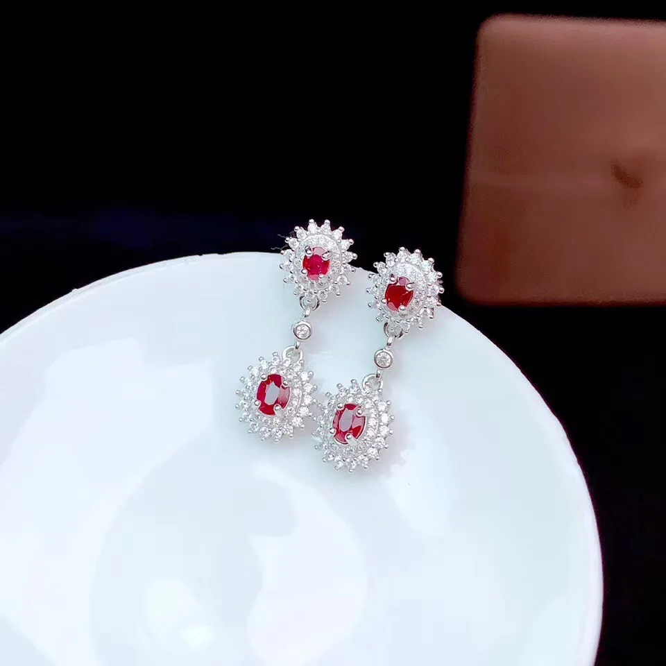 

New pigeon blood ruby earrings 925 silver ladies earrings simple and compact fashion trend