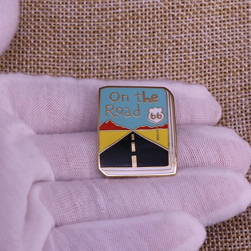 On The Road Enamel Pin American Travel From The West Coast To The East Coast Of The USA Brooch For Lapel Badge