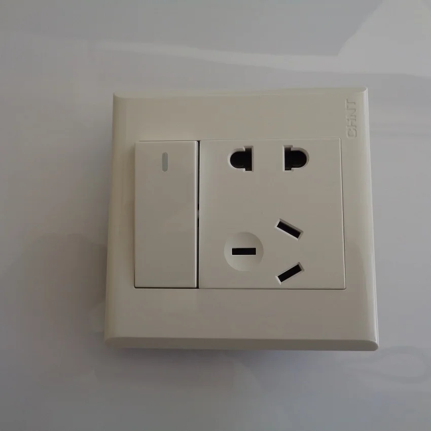 CHINT Socket Enkele Open Vijf Gat 10A 250V