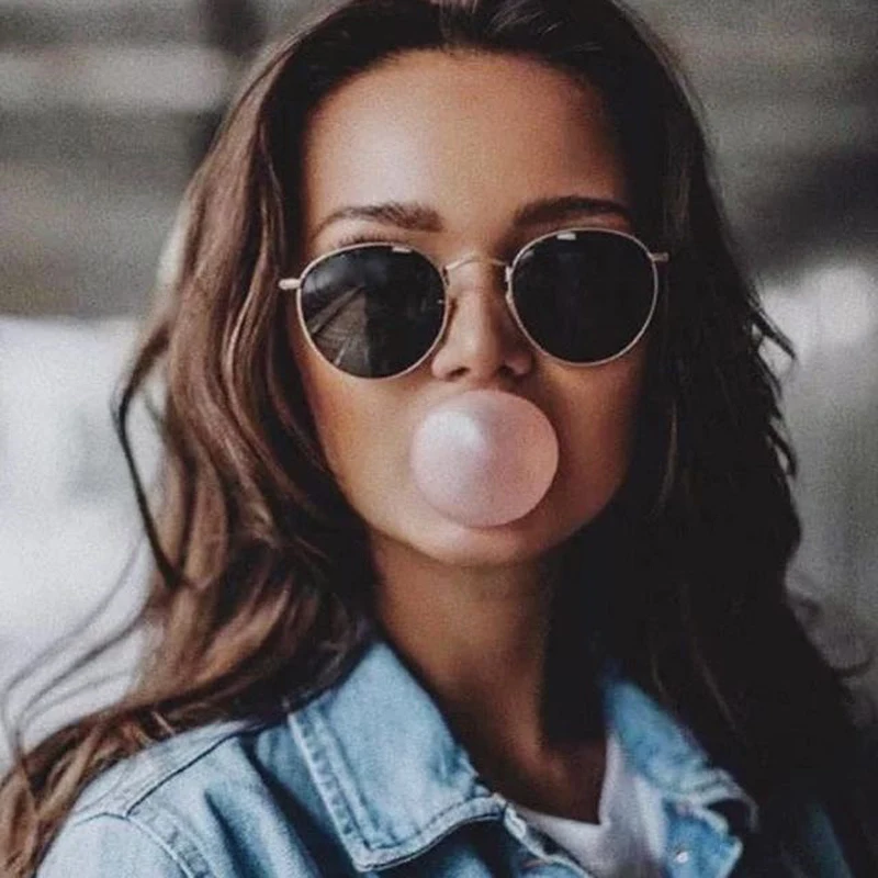 Metalowe małe okrągłe okulary przeciwsłoneczne kobieta Vintage marka podróżne klasyczne okulary przeciwsłoneczne kobiece moda Retro Lunette De Soleil Femme