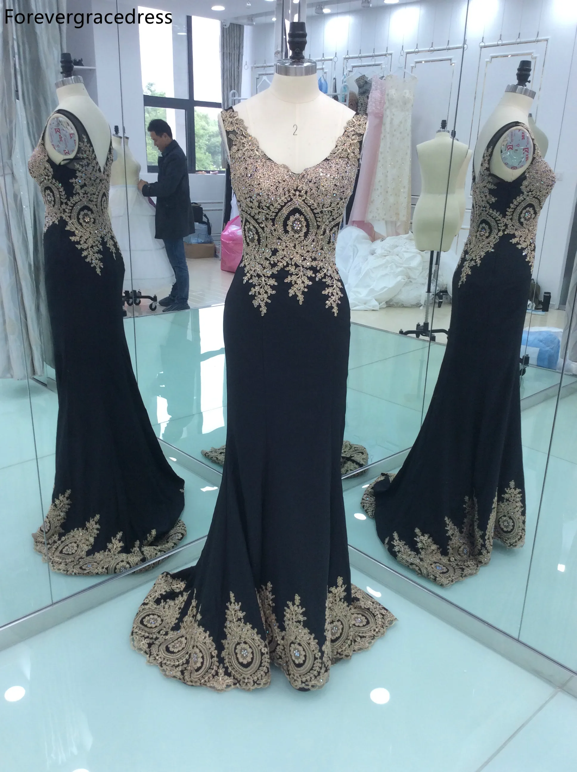 Belle robe de bal noire, Photos réelles, col en V, avec des appliques, nouvelle collection