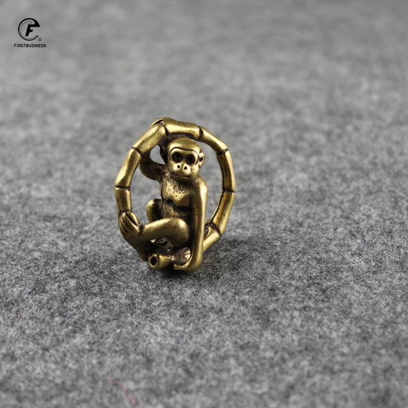 brass Cute Monkey Rolling Bamboo Ring Desk Ornaments Vintage copper Animal Miniatures Figurines Decorations Home Decor Crafts