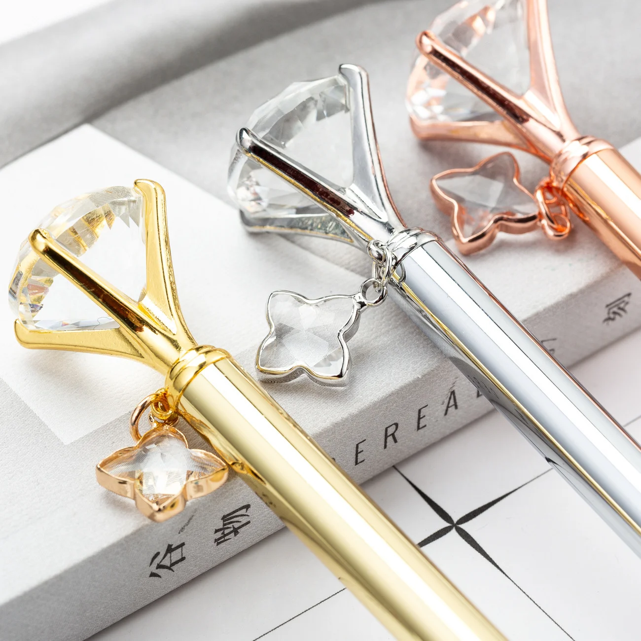 Ellen Brook 1 PCS Four Leaf Clover Ballpoint Pen School Office Supply Wedding Stationery Crystal Diamond Metal Rose Gold Pens