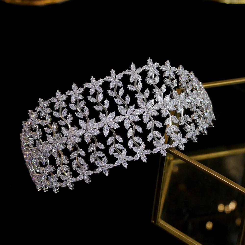 

New Luxury Crystal Zirconia Flower Tiaras Headdress Royal Queen Crown For Bridesmaid Parade Party