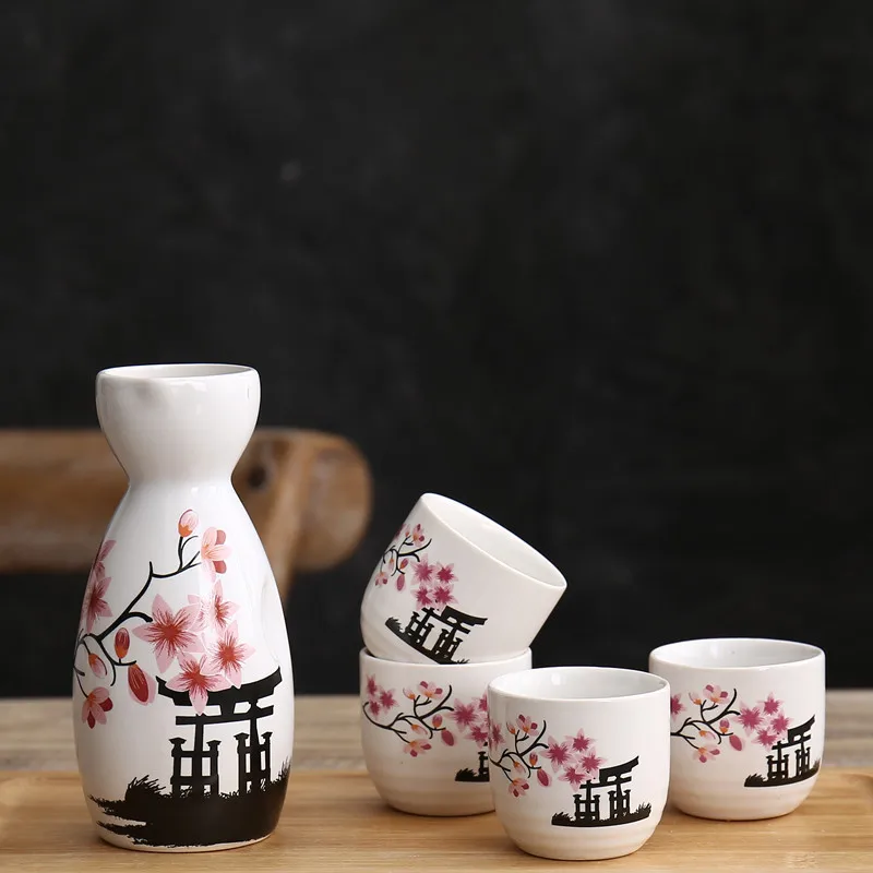 5Pcs/Set Japanese Ceramic Lucky Cat Sake Wine Bottle Creative Maneki Neko Hip Flask Flagon Liquor Spirits Wine Cup Drinkware