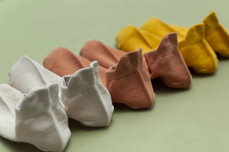 10 Paar Sommer-Herren-Mesh-Atmungsaktive Unsichtbare Socken, Modische Lässige Knöchel-Sport-Baumwollsocken, Schwarz-Weiße Socken für Männer – Detail 5