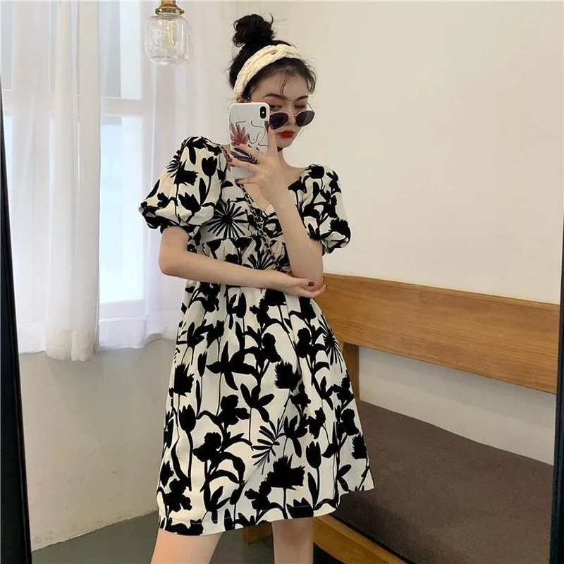 Dress Women Retro Floral French Romance Summer V-neck Ladies A-Line Vestidos Empire Chic Fashion Holiday Womens Sundress Popular