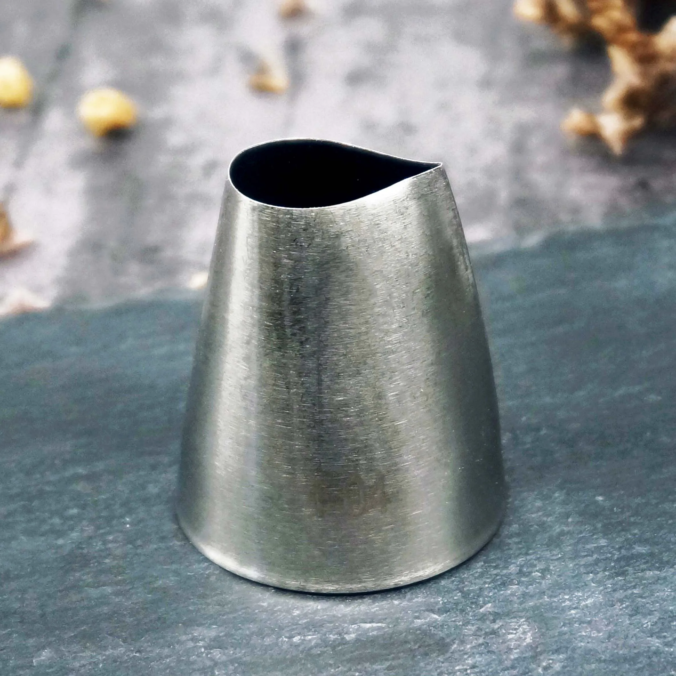 #F04 Large Size Water Drop Shape Piping Nozzle Cake Cream Decoration Stainless Steel Icing Tips Cupcake Pastry Tools