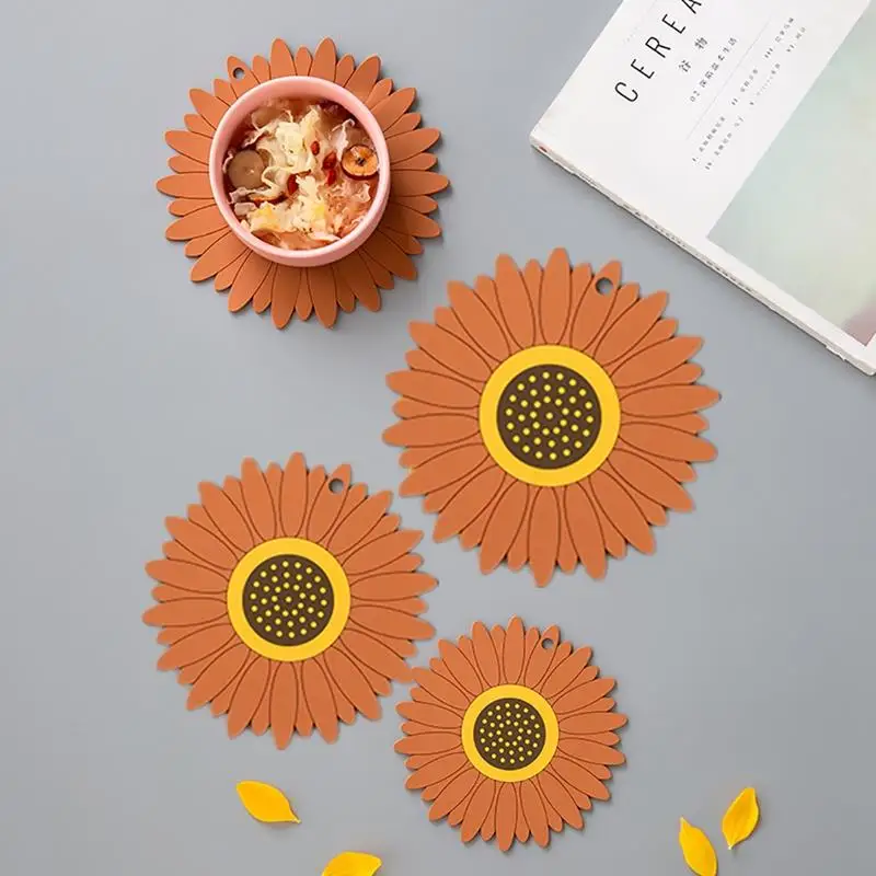 Kapmore 1pc Creative Trivet Mat Heat Insulating PVC Non-Slip Sunflower Pattern Pot Holder Mat Cup Coaster Cup Accessories