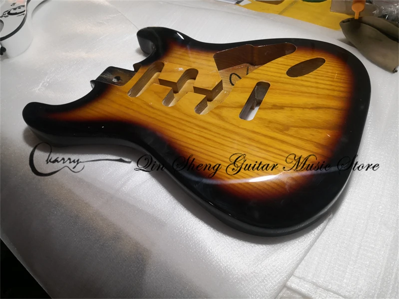 

Custom 6 Strings Electric Guitar,Semi-finished Sta Guitar,ASH body, Can Custom Color, Free Delivery