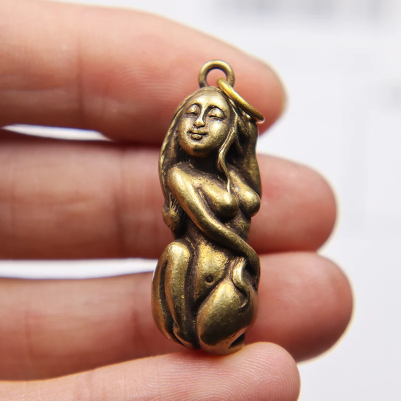 Retro Brass Beauty Naked Women Keychain Pendant Jewelry Metal Copper Nude Lady Figurines Hanging Key Ring Charms Girlfriend Gift