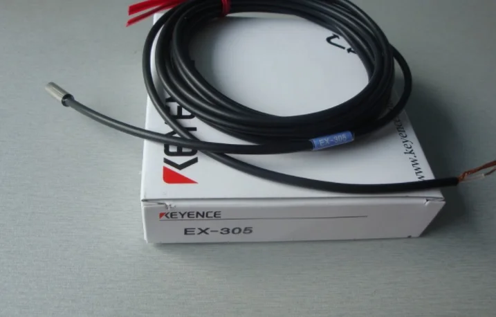 

1PC New Keyence EX-305 EX305 Sensor In Box