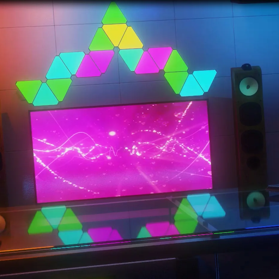 Triangle Lights RGB Colorful Wall-Mounted LED Light APP Controllable Triangle Gaming Lights Perfect Decor for Room, Living Room