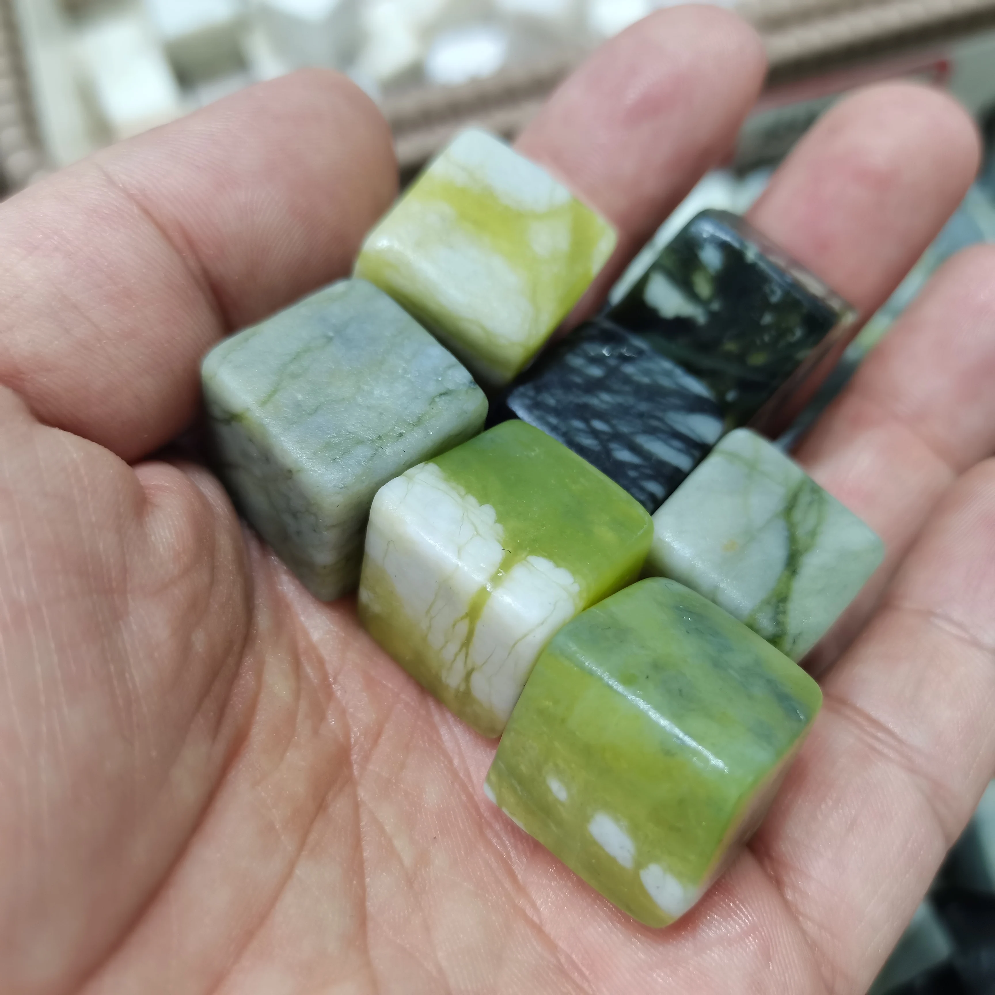 Natural Mixed color Cube Raw Gemstone Original Stone Crystal Quartz Reiki Healing Fengshui Mineral Specimen Fish Tank Decoration