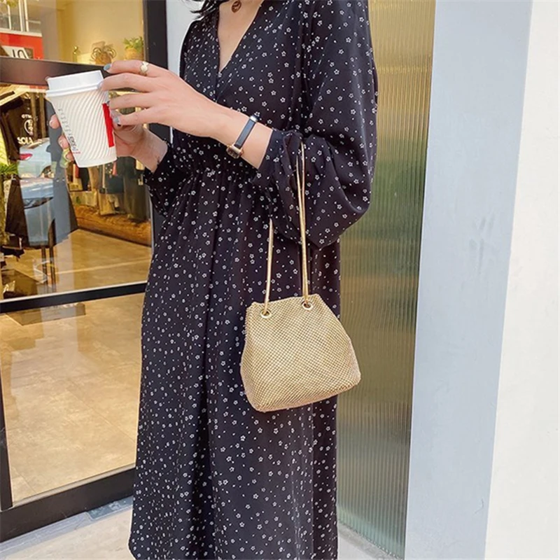 Luxury Rhinestone Women Drawstring Evening Bag Large Capacity Female Party Purse Bucket Tote Bag Dinner Wedding Clutch Handbag