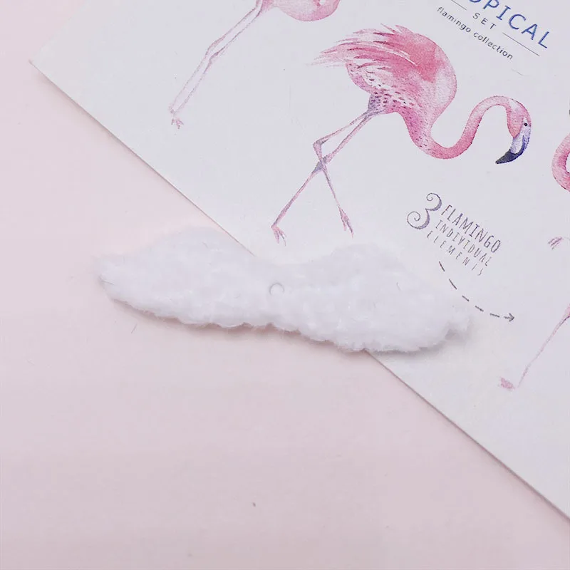 80 Stück/Los 4,5*1,2CM Kleine Zweiseitige Flauschige Filz-Engelsflügel-Applikationen für DIY Kinder-Haarspangen-Zubehör und Aufnäher – Detail 4