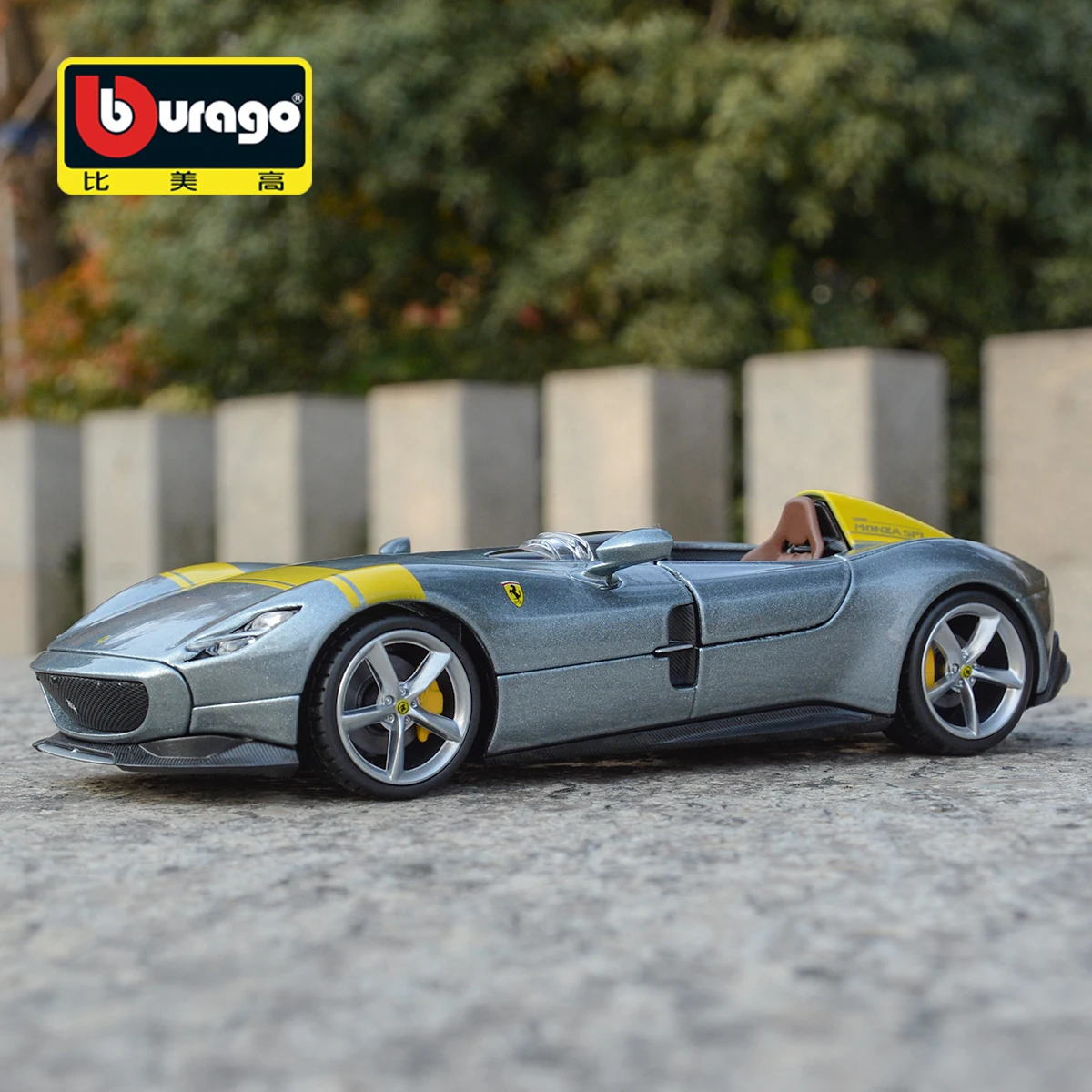 Bburago 1:24 Ferrari SP1 Sports Car Static Die Cast Vehicles Collectible Model Car Toys