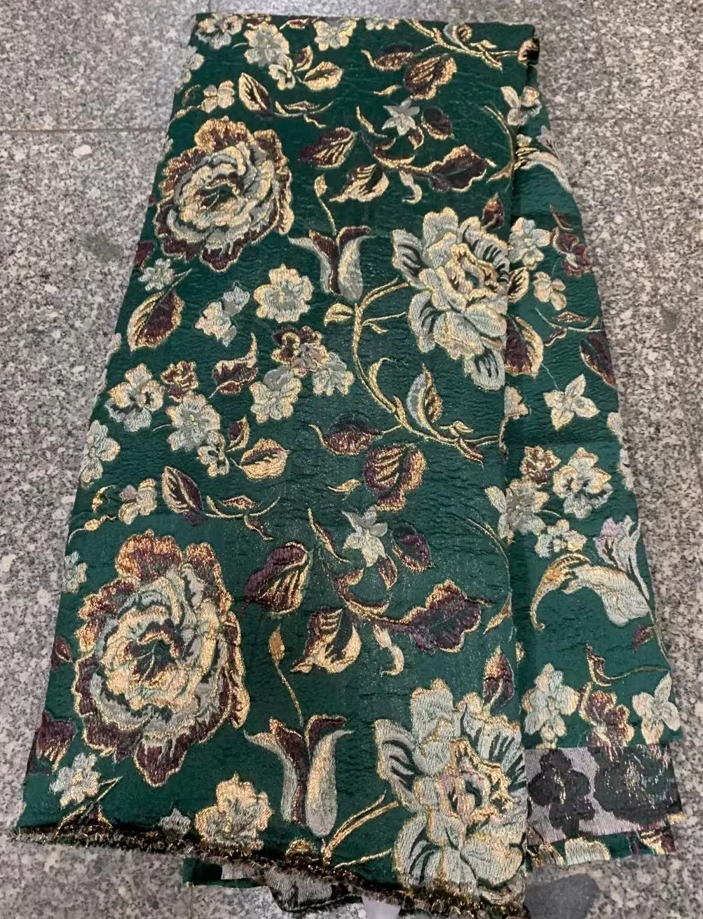 

Latest African Brocade Lace Fabric For Bride 2021 High Quality French Jacquard Nigerian Lace Fabric For Wedding Party KJK21137