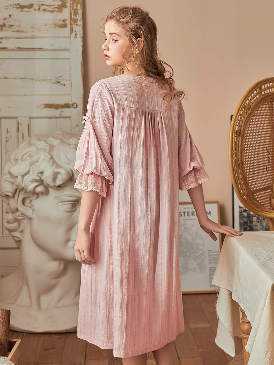 Vintage Cotton Women\'s Long Nightgowns Spring Summer Half Sleeve V- Neck Princess Holiday Elegant Night Dress Home Sleepwear