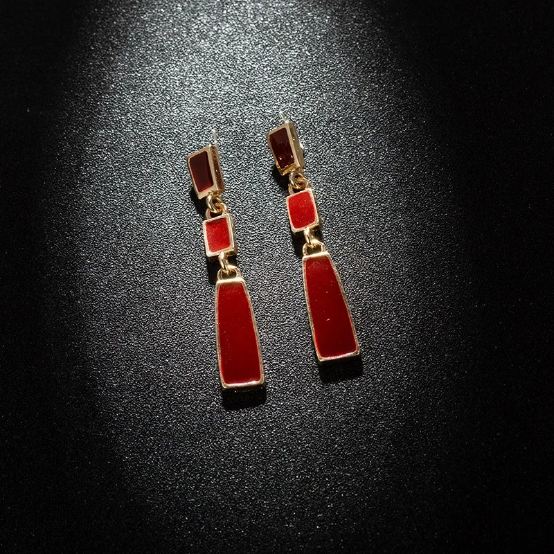 New Trend Korean Niche Retro Red Ladies Wedding Best Gifts personality Temperament Earrings Wholesale Sales Aretes Largos