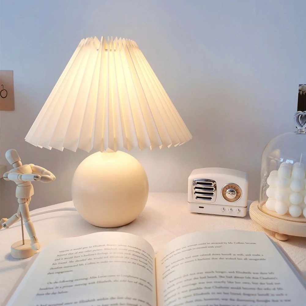 TUDA INS Japanese Style South Korea Simple Ceramic Ball Table Lamp Vintage Folds Lampshade Bedside Lamp Girl's Room Home Decor