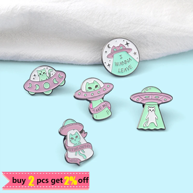 UFO Alien Enamel Pins Badge Spaceship Cat Brooches for Kids Friends Cartoon Lapel Pin Backpacks Badge Jewelry Gifts Wholesale