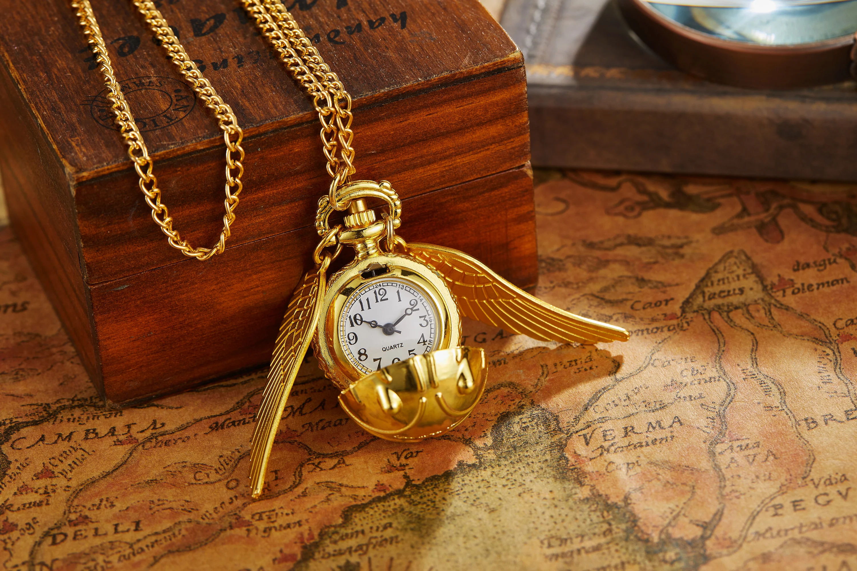 Antique Mini Smooth Wings Snitch Pocket Watch Necklace Chain Pendant Golden Quartz Pocket watch Gift Relogio