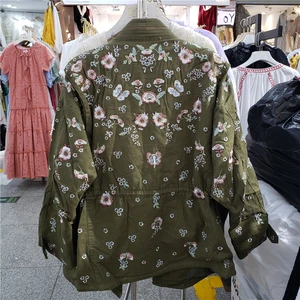 Lange mittelgroße Grabenjacke für Frauen, koreanische Mode, gestickte Blume, Outwear, Schwarz, Weiß, Armeegrün, weibliche Jacke 6 Hauptverkäufe Trenchcoat Weiß - №5