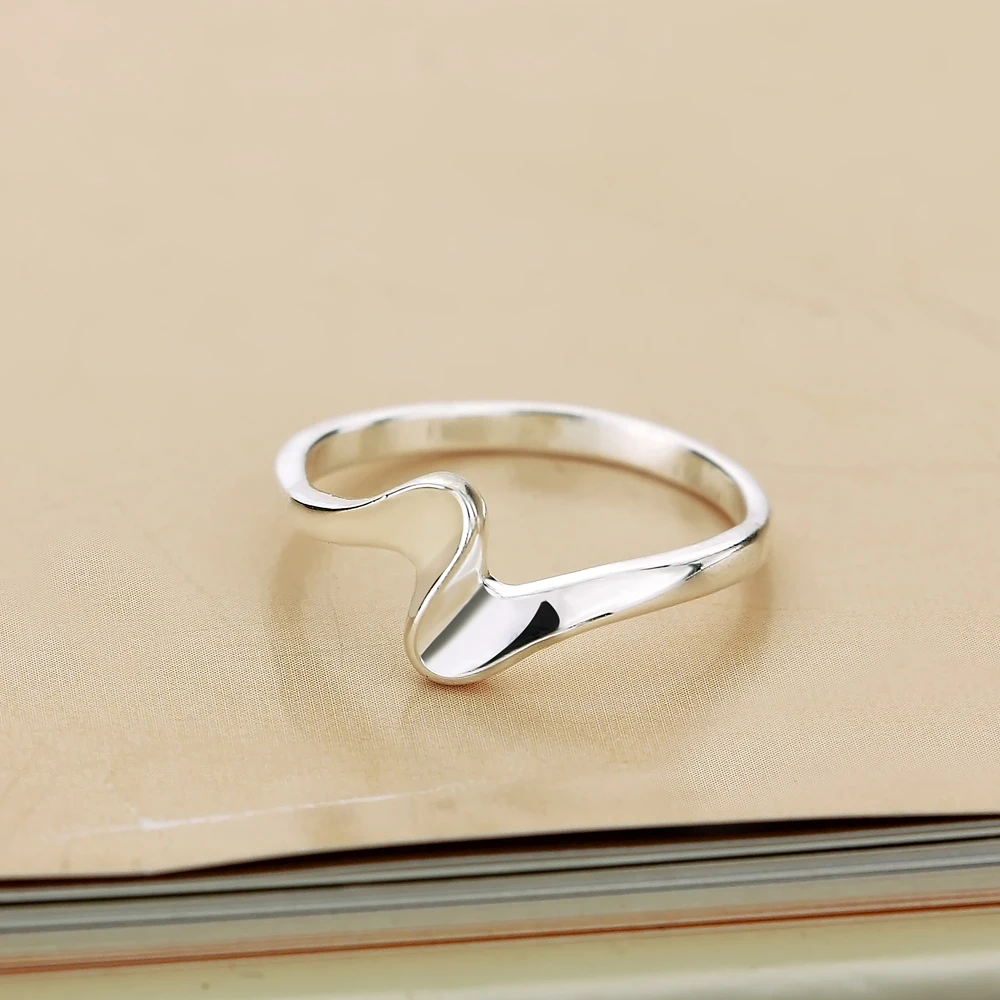 

French 925 Sterling Silver Women's Cross Ring Glossy Geometry Jewelry Elegance Charm Luxury Accessory for Elegant Ladies