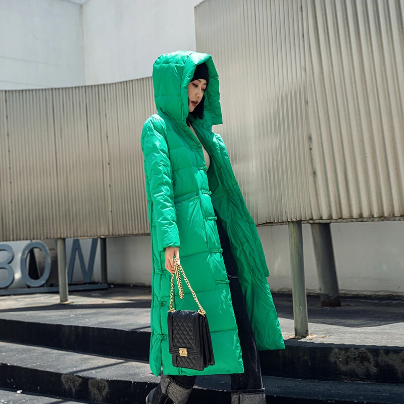 Chaqueta de algodón bordada para mujer, de estilo étnico Parka larga y gruesa, retro, con botón de disco de autocultivo