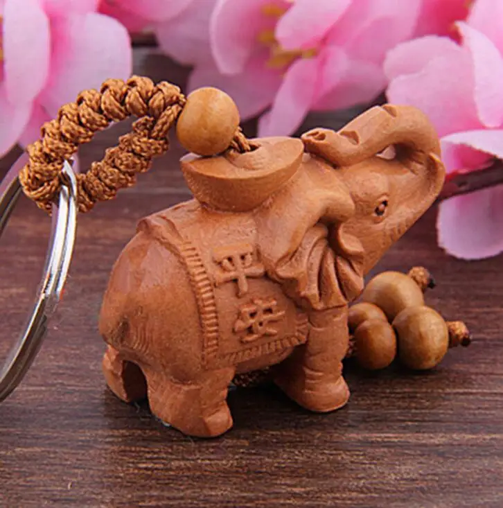 Novelty cute natural wood handmade wooden sculpture lucky elephant keychain pendant Car key chain jewelry women crafts gifts