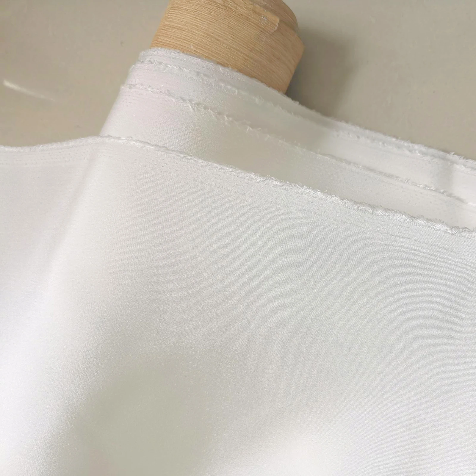 1 meter X 1.14 meter Dyeable Natural White Silk Habotai Fabric Soft Habutai Linings Mulberry Material For Sleeping Bag