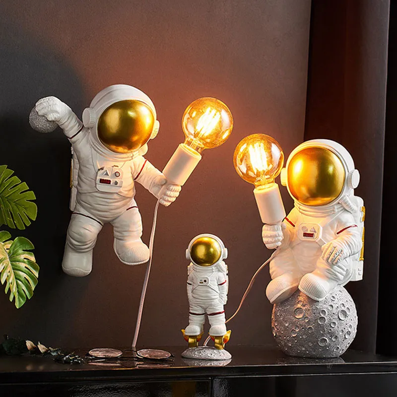 

Astronaut Lighting Desk Lamp Creative Desk Lamp Base Spaceman Wall Lamp Resin Children's Bedroom Living Room Decoration G9