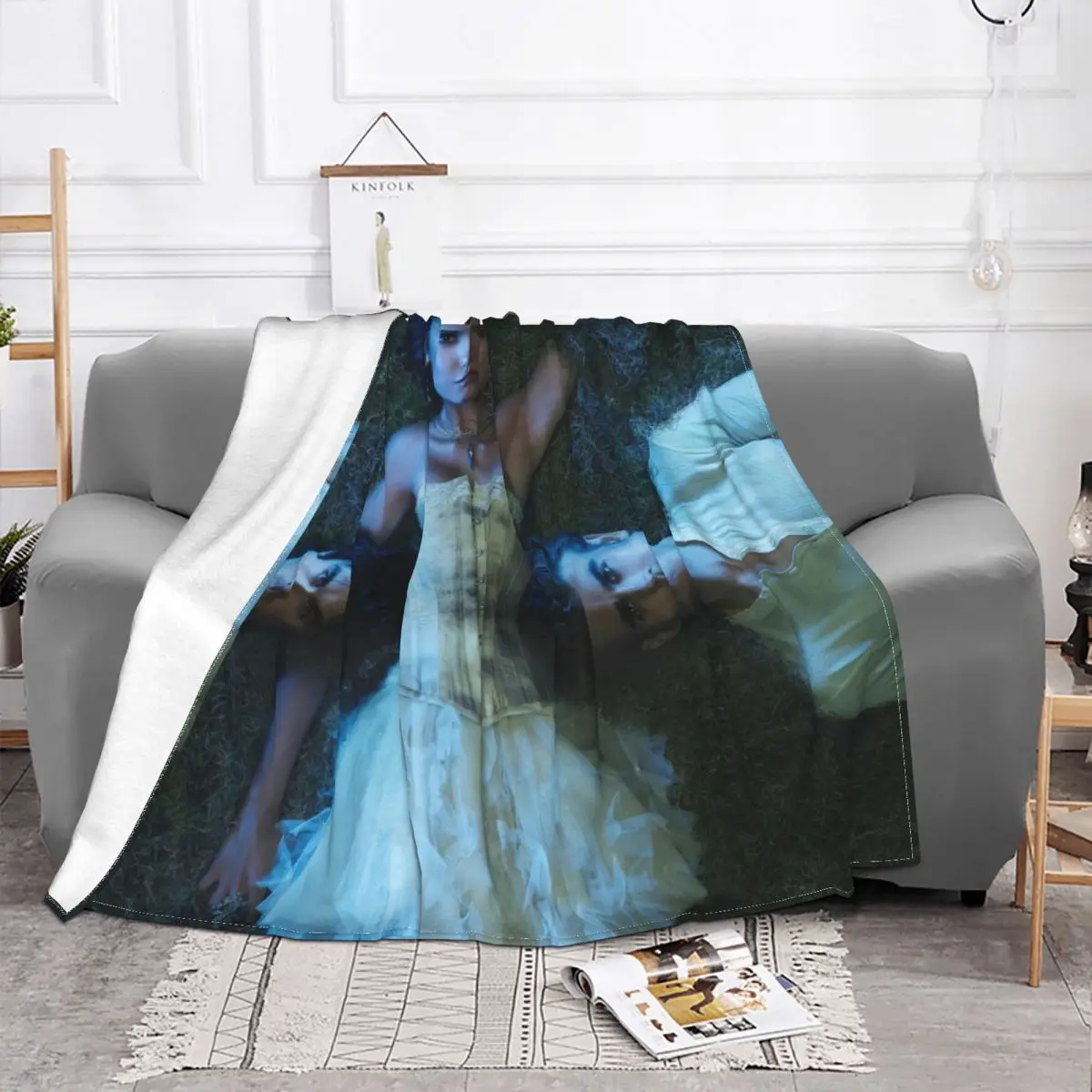 The Vampire Diaries Carpet Living Room Flocking Textile A Hot Bed Blanket Bed Covers Luxury Blanket Blanket Flannel Blanket