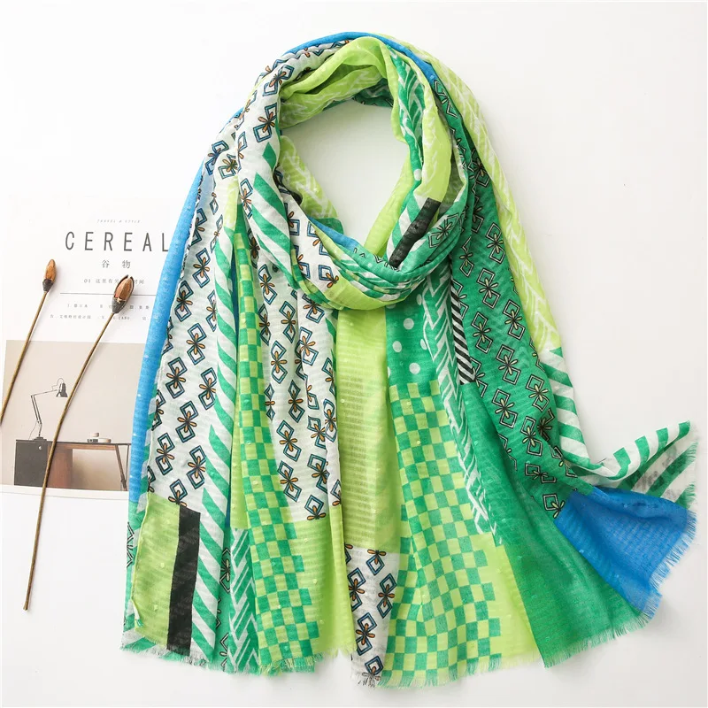 

2020 New Beautiful Dot Print Fringe Scarves Shawls Women Long Beach Geometry Print Scarf Wrap Hijab 2 Color Free Shipping