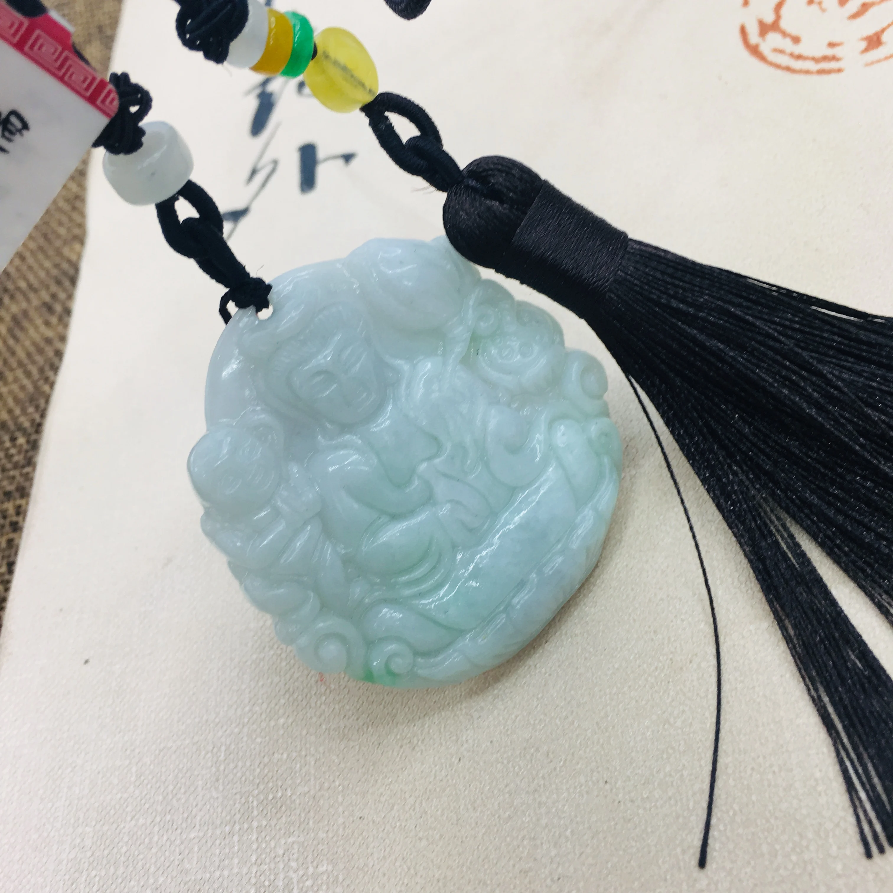 Natural Burmese Emerald Jade Carved Stereo Grape Pendant with Hand-knitted Tassel Necklace Men's Women's Sweater Chain