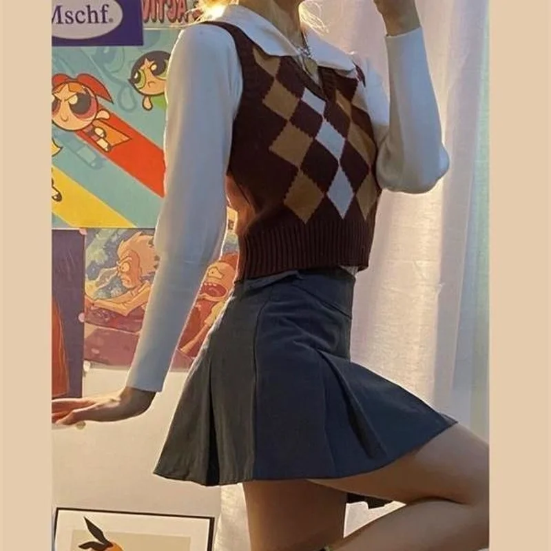 Sweater Vest Women All-match Ins Korean Style Vintage Brown Retro Ladies Chic Sleeveless Argyle V-Neck Slim College Crop Clothes