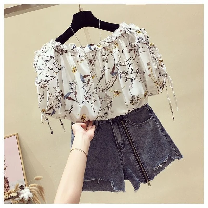 One-shoulder blouse women\'s short-sleeved summer 2023 new Korean version of loose and sweet leaky shoulder floral chiffon shirt