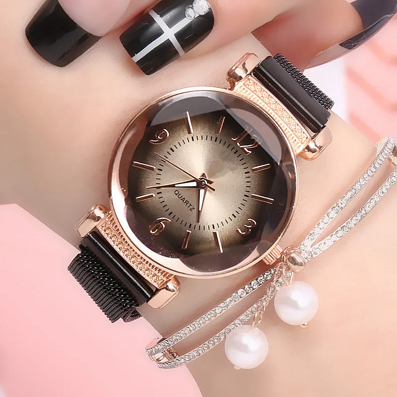 1PC Women Watch Fashion Wild New Watch Magnet Buckle Luxury Fashion Ladies Geometric Roman Numeral Quartz Movement Watch