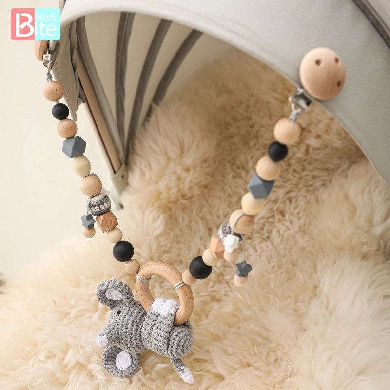 

Bite Bites Baby Teether 1pc Wooden Cartoon Animal Cart Chain Safe Teething Chain Baby Carriage Pendant BPA FREE Nursing Toys