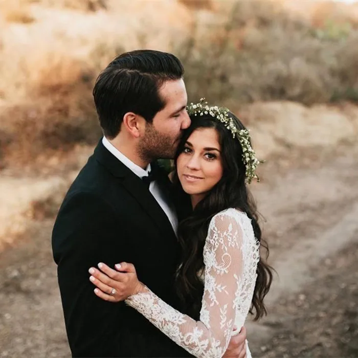 Vestido de encaje blanco de manga larga para novia, traje de novia con espalda abierta, línea A Simple, para playa y boda