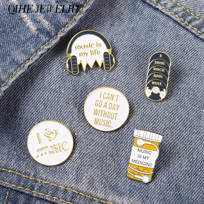 Metal Music Enamel Pins CD Record Headphones White Round Musical Note Brooch Badge a Gift for Music Boy Girl Lovers Friends