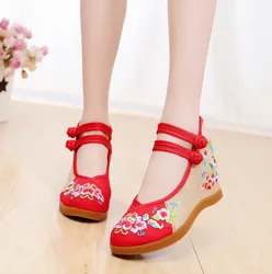 2022 Spring new embroidery casual cloth shoes women's single shoes fashion peony square dance shoes